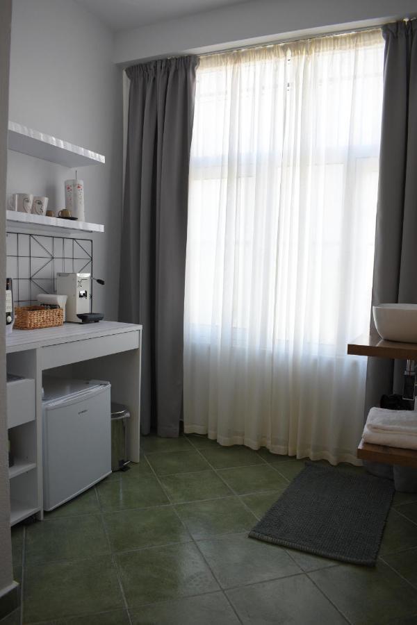 Feels Like Home Studio Apartments - Flh Albania Tirana Kültér fotó